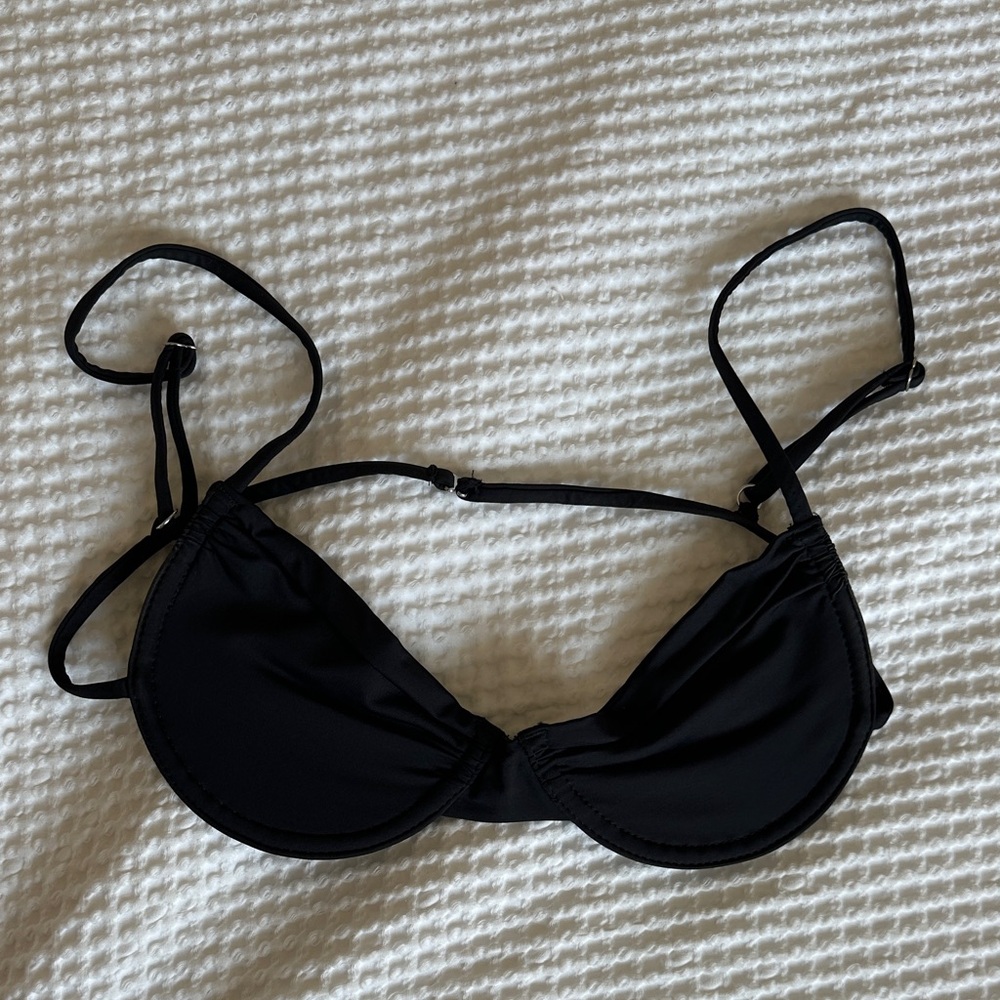 Frankie’s Bikinis Black Strappy Underwire Bikini Top